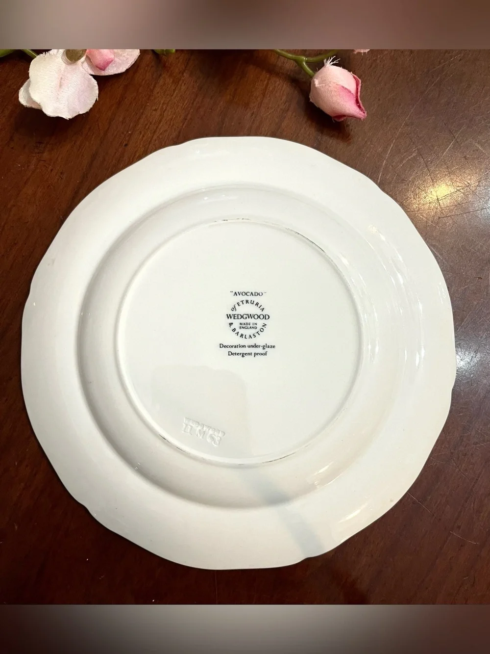 Vintage 1965 Wedgwood Avocado Blue 7.25